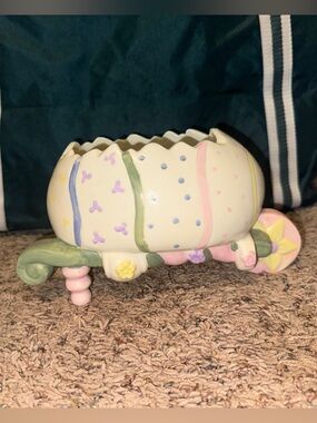 Vintage Cracker Barrel Exclusive Easter Porcelain Egg Wheelbarrow